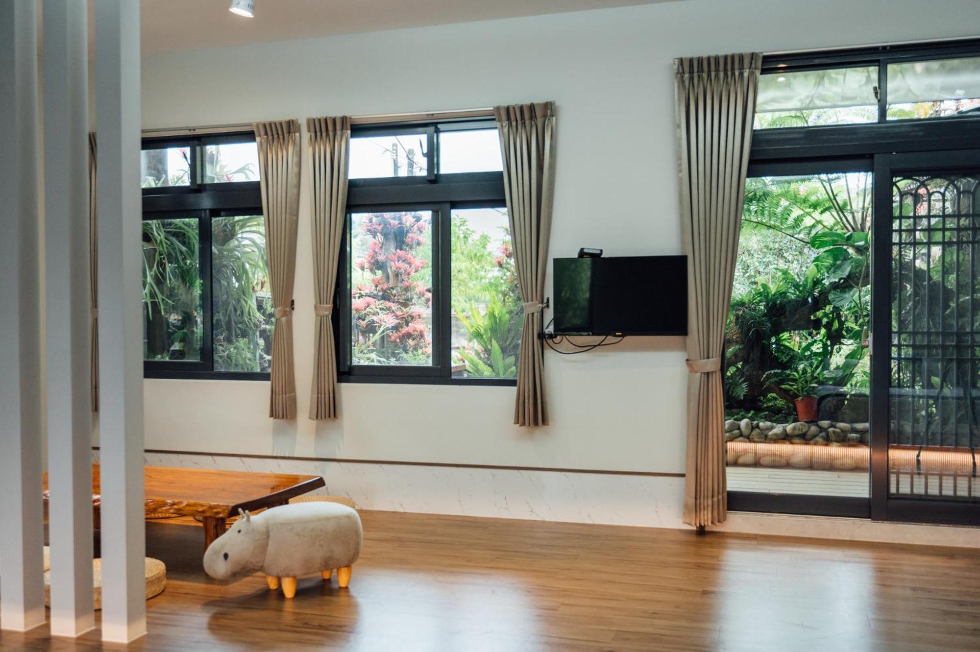 Gongguan 蘊慢築 茶花藝主題民宿 Yun Man Zhu Homestay מראה חיצוני תמונה